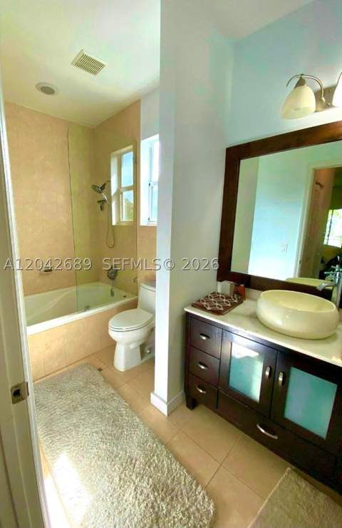 2732 SW 26 St 2732, Miami FL - photo 23 of 41