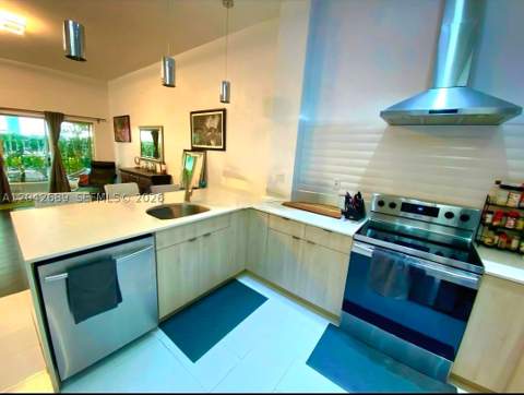 2732 SW 26 St 2732, Miami FL - photo 9 of 41