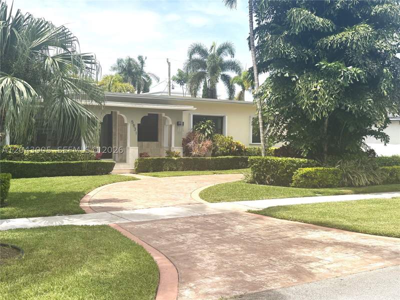 4 bedroom SingleFamilyResidence at 5931 SW 46th St, Riviera Estates 1st Addn, Miami — photo 5