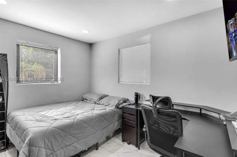 15100 NE 14th Ct, North Miami Beach FL - photo 10 of 34