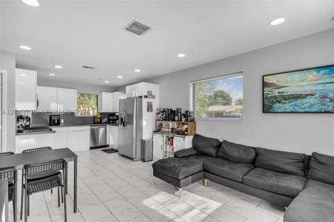 15100 NE 14th Ct, North Miami Beach FL - photo 19 of 34