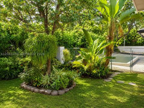 9812 SW 77th Pl, Miami FL - photo 13 of 14