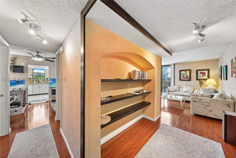 2 bedroom Condominium at 18181 NE 31st Ct 506, Tower At Biscayne Cove Co, Aventura — photo 3