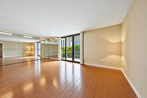 18181 NE 31st Ct 506, Aventura FL - photo 6 of 25