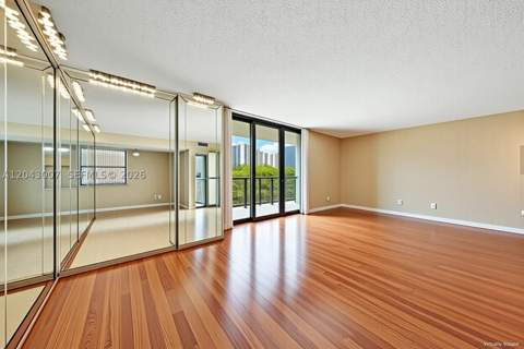 18181 NE 31st Ct 506, Aventura FL - photo 8 of 25