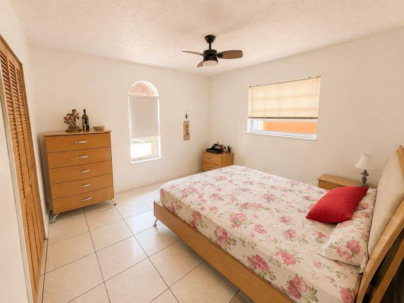 3 bedroom SingleFamilyResidence at 4210 W 10th Court, Mango Hill, Hialeah — photo 5