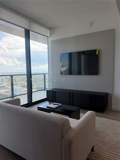 20 NE 11th St 4902, Miami FL - photo 7 of 12