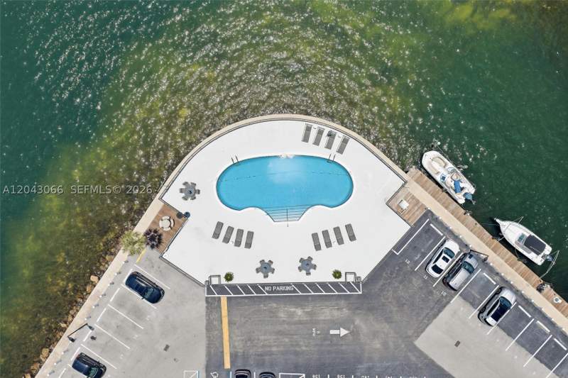 2 bedroom Condominium at 11930 N Bayshore Dr 609, Majorca Towers Condo, North Miami — photo 4