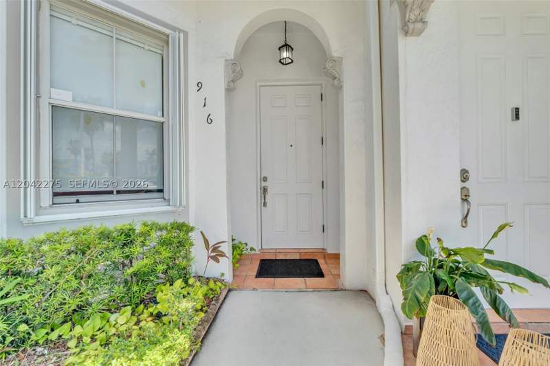 4 bedroom Condominium at 5570 NW 107th Ave 916, Costa Linda Condo, Doral — photo 3