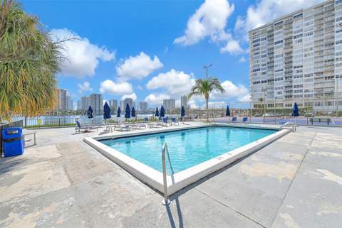 2750 NE 183rd St 2410, Aventura FL - photo 13 of 66