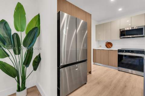 831 NE 128th St, North Miami FL - photo 12 of 54