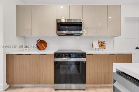 831 NE 128th St, North Miami FL - photo 15 of 54