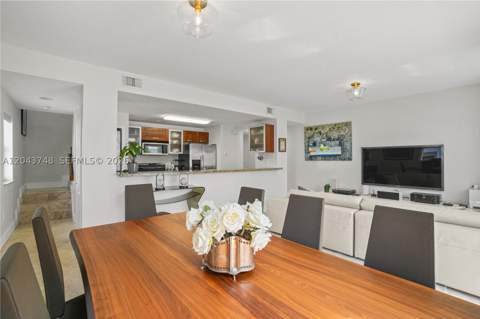 1043 SW 9th Ct F-1, Miami FL - photo 9 of 44