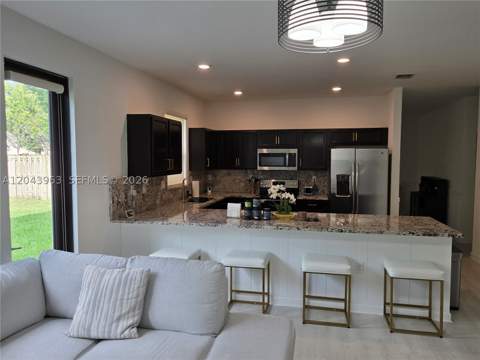 634 SE 37 Ave, Homestead FL - photo 7 of 37