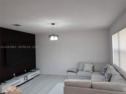 634 SE 37 Ave, Homestead FL - photo 8 of 37
