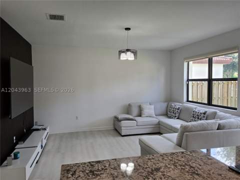 634 SE 37 Ave, Homestead FL - photo 9 of 37