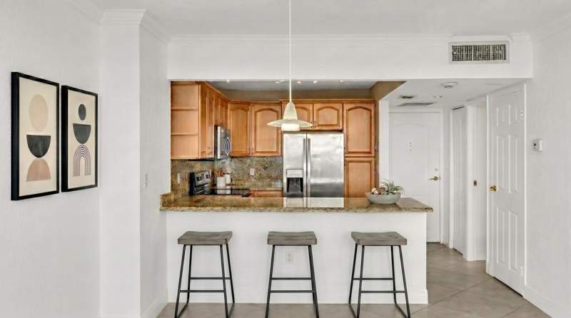 1 bedroom Condominium at 3675 N Country Club Drive 2405, Aventura Eldorado Condo, Aventura — photo 5