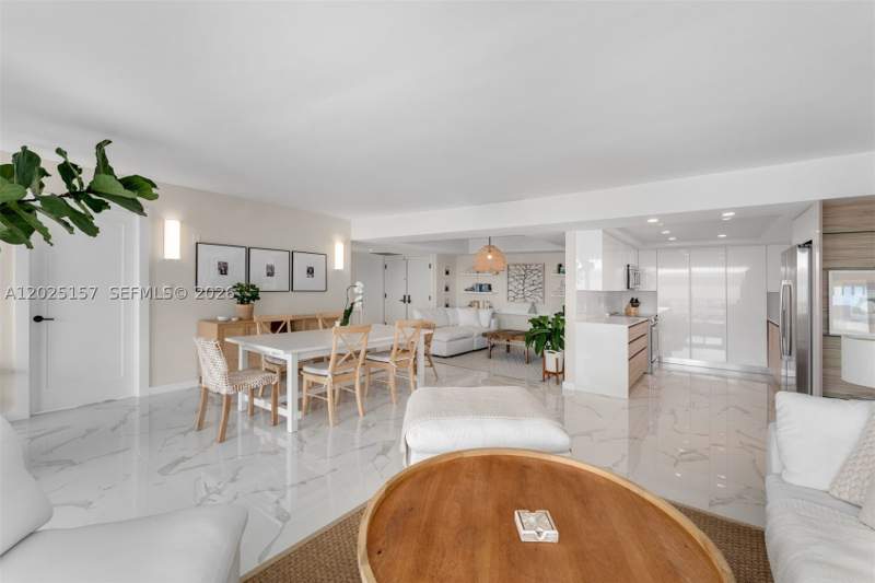 2 bedroom Condominium at 3 Grove Isle Dr C803, Grove Isle Condo, Miami — photo 4