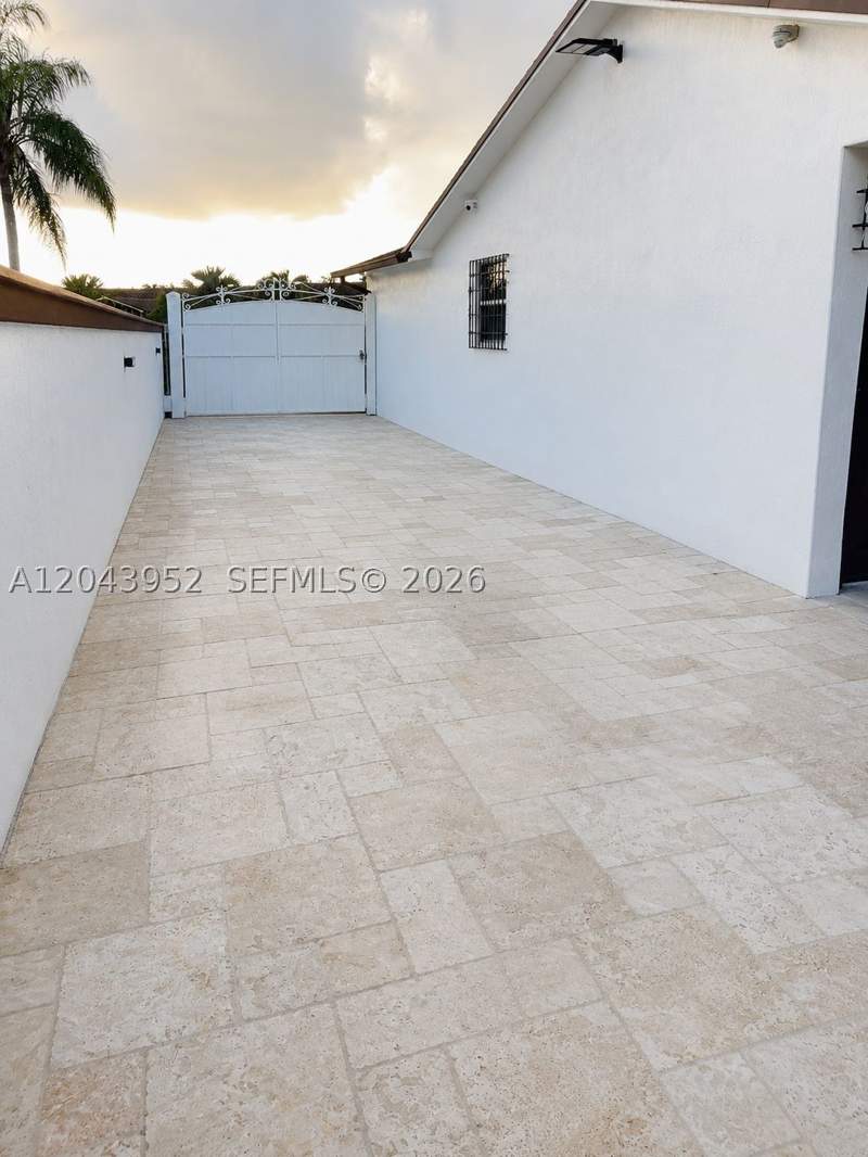 3 bedroom SingleFamilyResidence at 26764 SW 122nd Pl, Meadow Wood Manor Sec 10, Homestead — photo 3