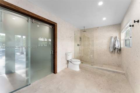 1110 NW North River Dr, Miami FL - photo 14 of 26