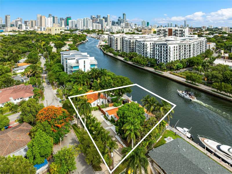 4 bedroom SingleFamilyResidence at 1110 NW North River Dr, Country Club Addn, Miami — photo 3