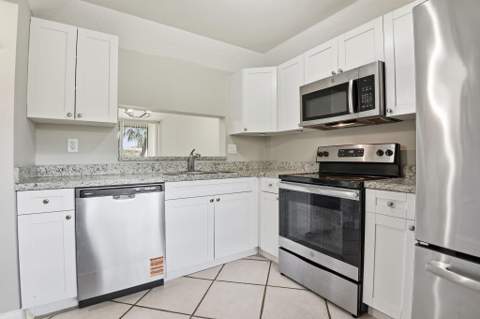 10875 SW 112th Avenue 202, Miami FL - photo 12 of 27
