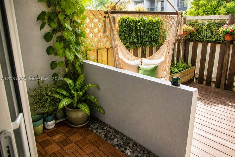 2 bedroom Condominium at 4600 SW 67th Ave 127, Sunwood Condo, Miami — photo 2