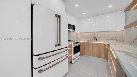 1623 Collins Ave 415, Miami Beach FL - photo 11 of 48