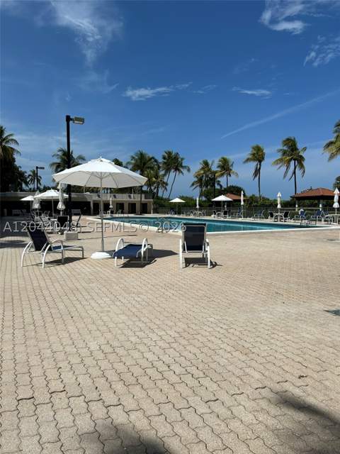 2625 Collins Ave 1805, Miami Beach FL - photo 10 of 11