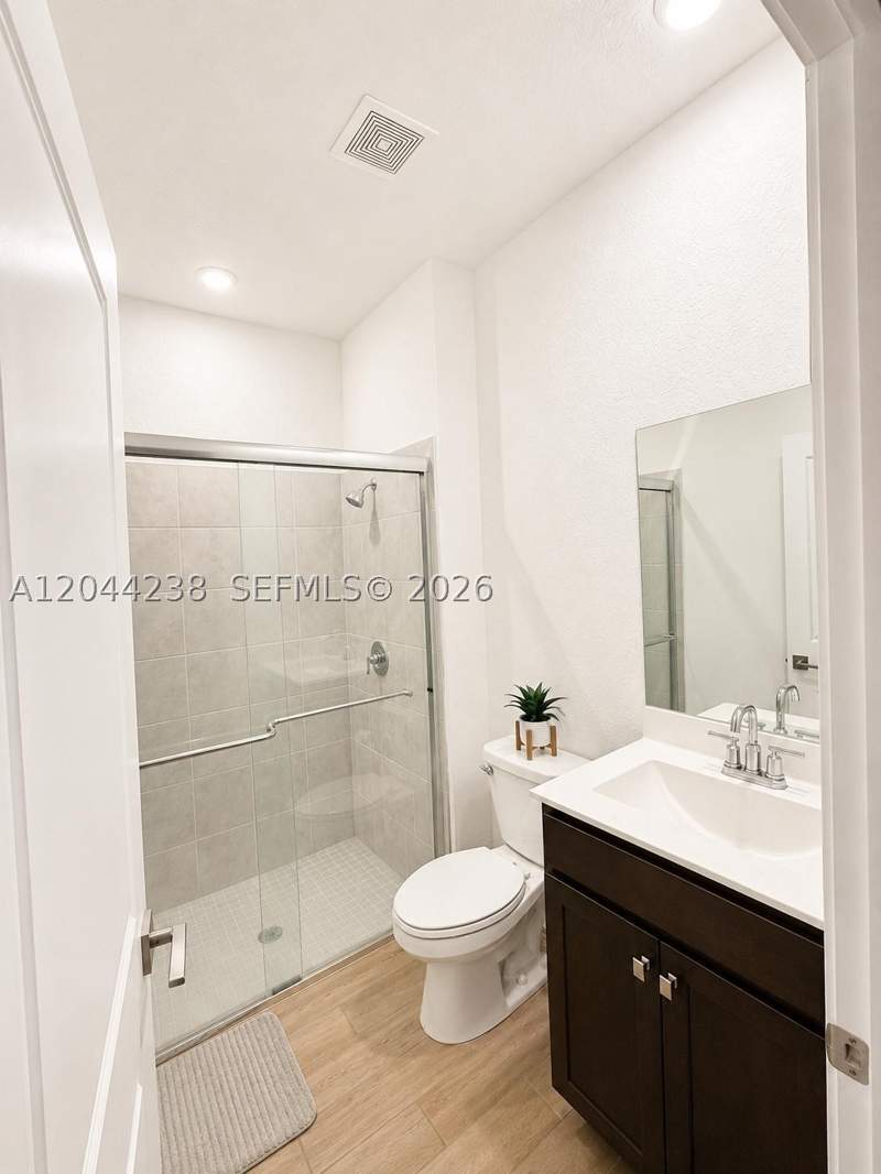 4 bedroom SingleFamilyResidence at 799 SE 19th St, Cedar At Keys Gate, Homestead — photo 3