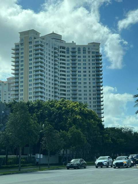 19501 W Country Club Drive 1412, Aventura FL - photo 16 of 32