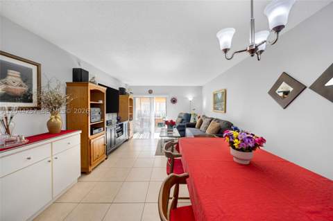 1950 W 54th St 206, Hialeah FL - photo 13 of 31