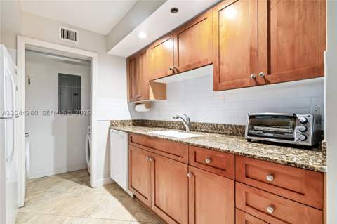 6917 Collins Ave 1012, Miami Beach FL - photo 9 of 42