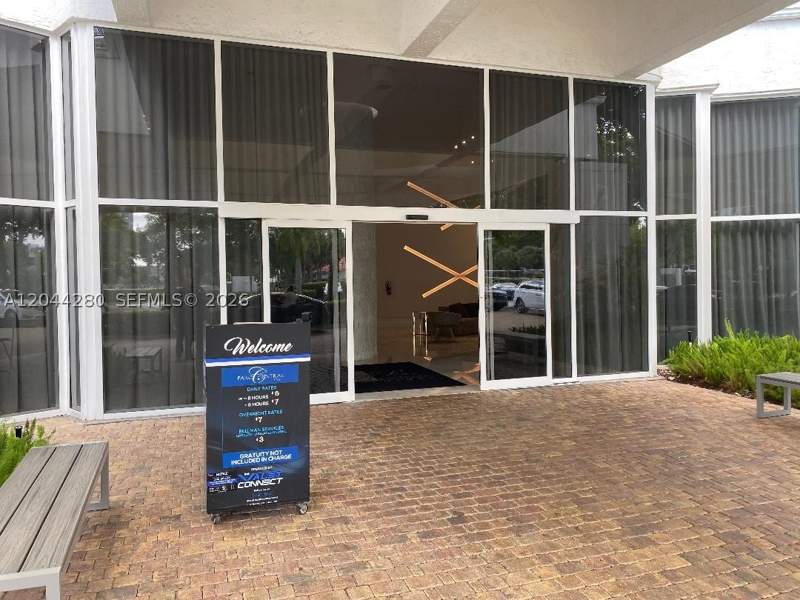 2 bedroom Condominium at 3300 NE 192nd St 612, Parc Central Aventura Eas, Aventura — photo 4