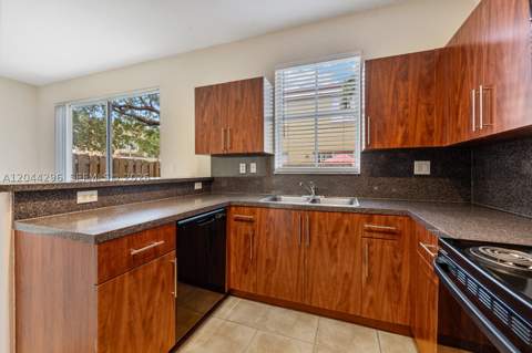 1452 SE 25th Ave, Homestead FL - photo 15 of 33