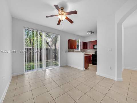 2482 SE 15th Ct, Homestead FL - photo 13 of 37