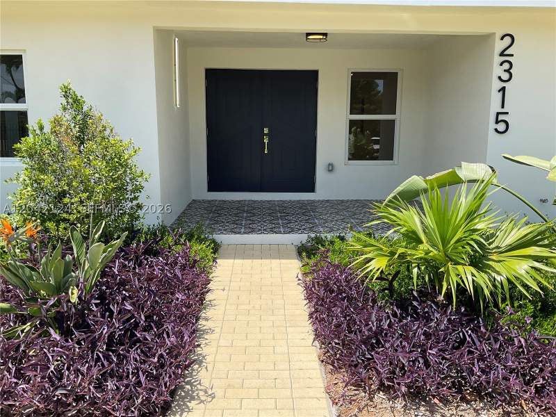 4 bedroom SingleFamilyResidence at 2315 NW 3rd St, Glenroyal Sub, Miami — photo 3