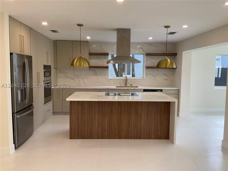 4 bedroom SingleFamilyResidence at 2315 NW 3rd St, Glenroyal Sub, Miami — photo 5