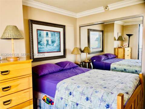 2555 Collins Ave 2006, Miami Beach FL - photo 11 of 27