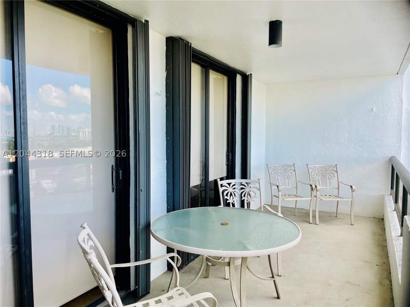 2 bedroom Condominium at 2555 Collins Ave 2006, Club Atlantis Condo, Miami Beach — photo 2