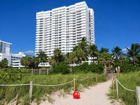 2555 Collins Ave 2006, Miami Beach FL - photo 24 of 27