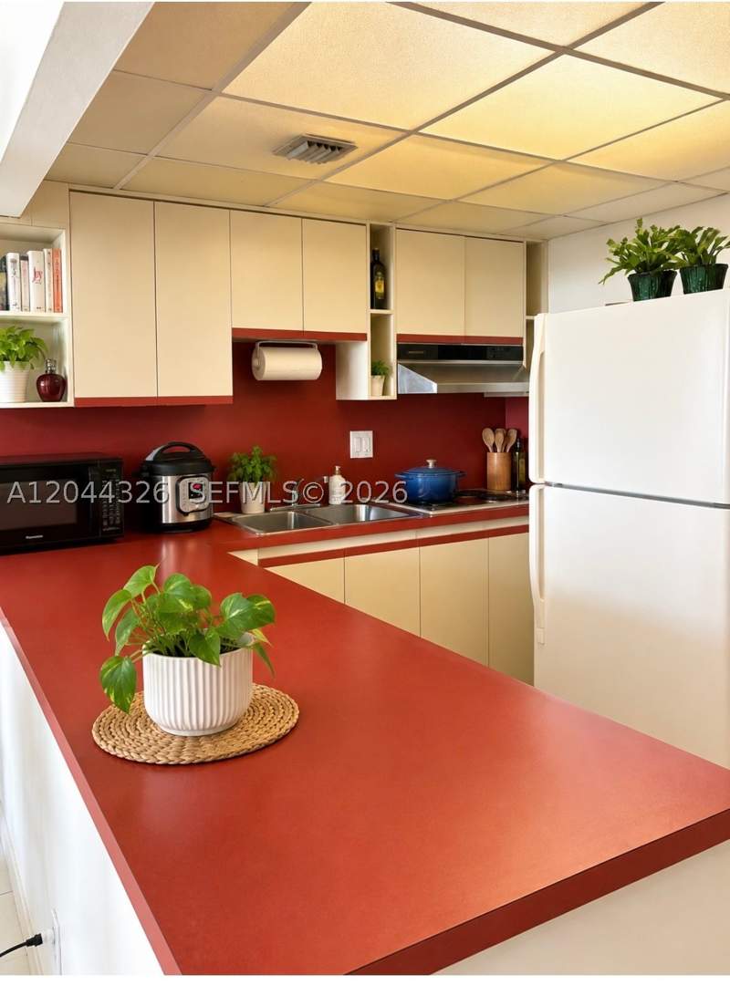 1 bedroom Condominium at 1825 W 44th Pl 806, Imperial Terraces Condo, Hialeah — photo 3