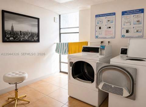 1825 W 44th Pl 806, Hialeah FL - photo 8 of 8