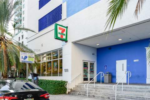 1200 Brickell Bay Dr 3614, Miami FL - photo 23 of 30