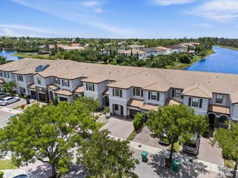 11628 NW 87th Ln 11628, Doral FL - photo 11 of 45