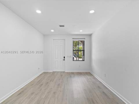11628 NW 87th Ln 11628, Doral FL - photo 16 of 45