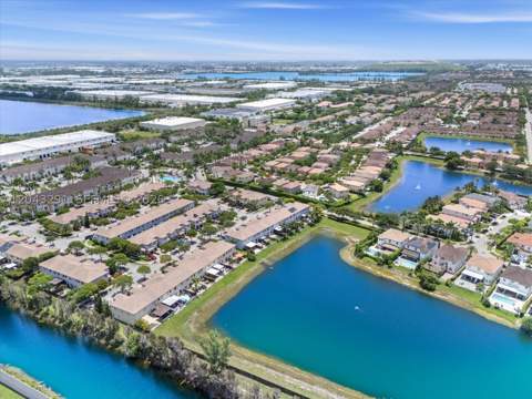 11628 NW 87th Ln 11628, Doral FL - photo 6 of 45