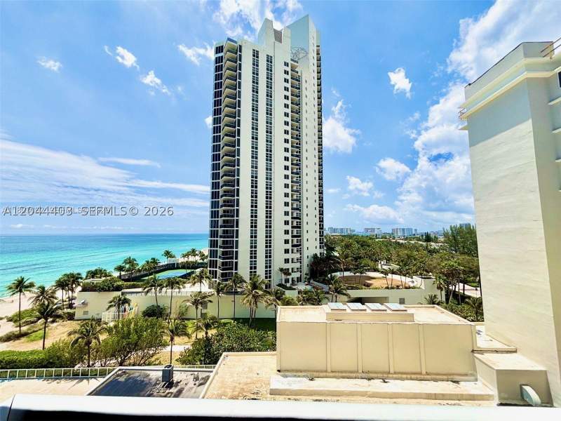 0 bedroom HotelMotel at 19201 Collins Ave 606, The Aventura Beach Club C, Sunny Isles Beach — photo 4