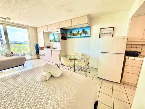 19201 Collins Ave 606, Sunny Isles Beach FL - photo 9 of 16