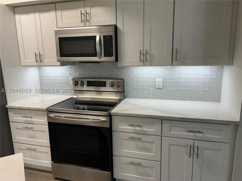 2 bedroom Condominium at 3225 NE 184th St 10106, Village By The Bay Condo, Aventura — photo 2
